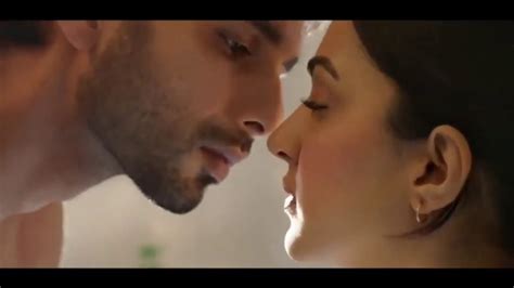 kiara advani hot kiss|Kiara Advani.